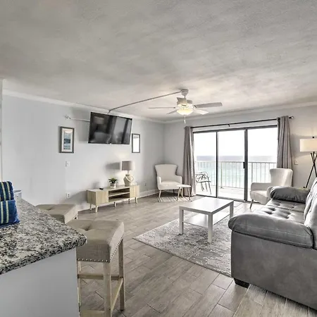 Beachfront Resort Condo With Access To Pools!